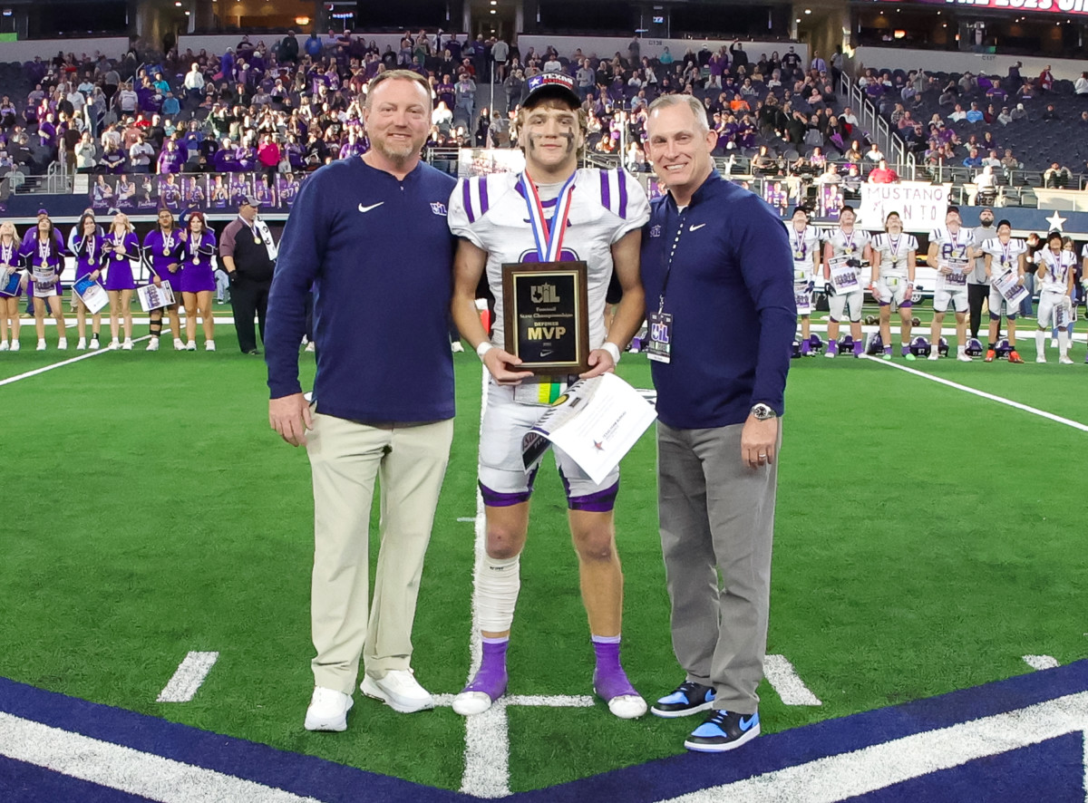 Benjamin vs Oglesby UIL 1-A Six-Man Division 2 Final December 13, 2023 Photo-Tommy Hays89